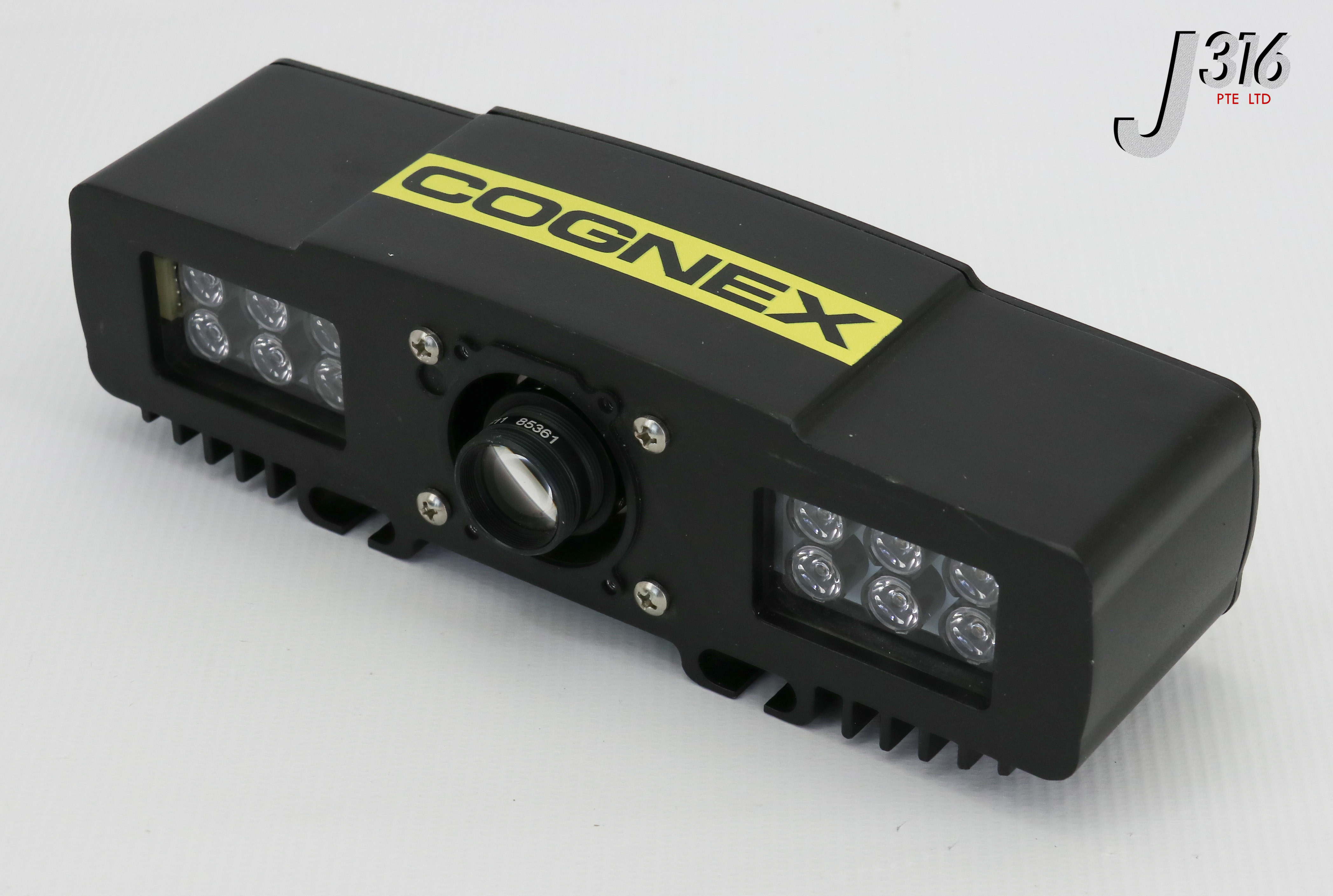 25478 COGNEX SMART VISION LIGHTS W/ BARCODE READER & LENSE ODDM